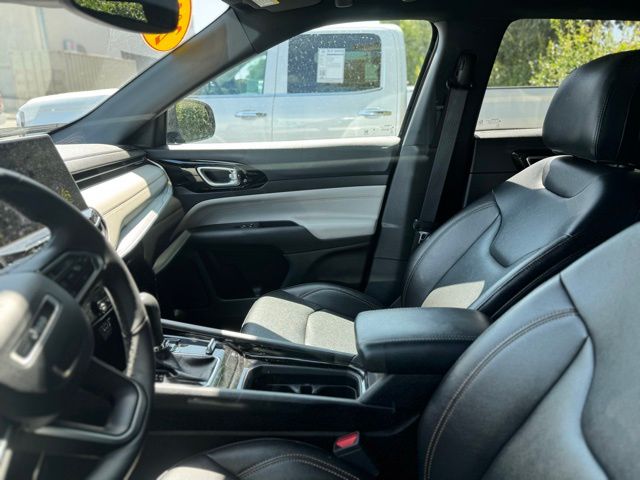 used 2023 Jeep Compass car, priced at $26,139