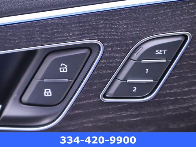 new 2025 Audi Q7 car, priced at $72,384