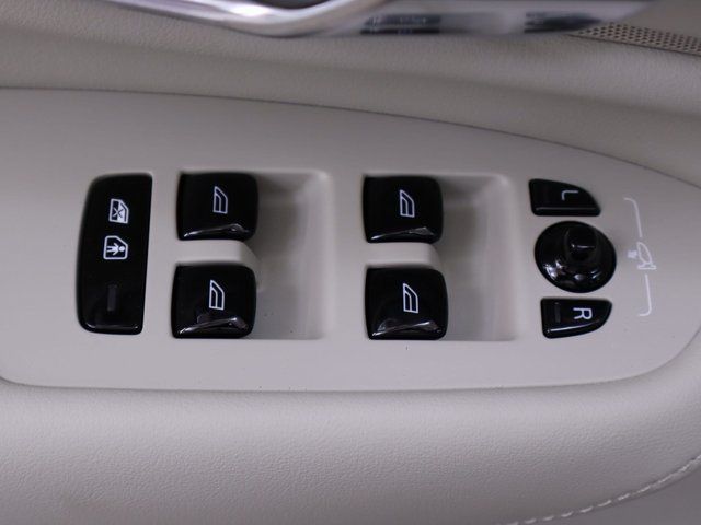new 2025 Volvo XC90 Plug-In Hybrid car, priced at $72,689