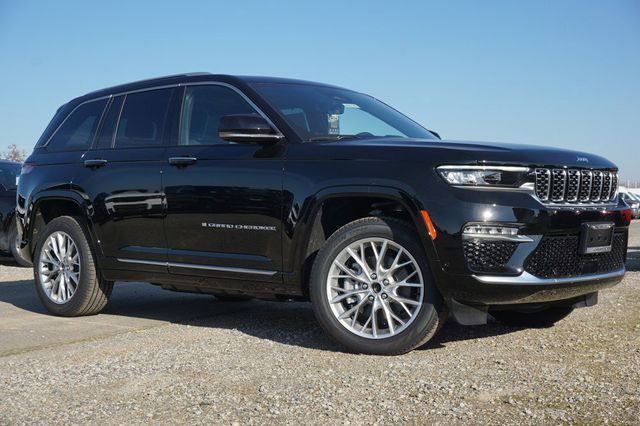 new 2022 Jeep Grand Cherokee car, priced at $54,245