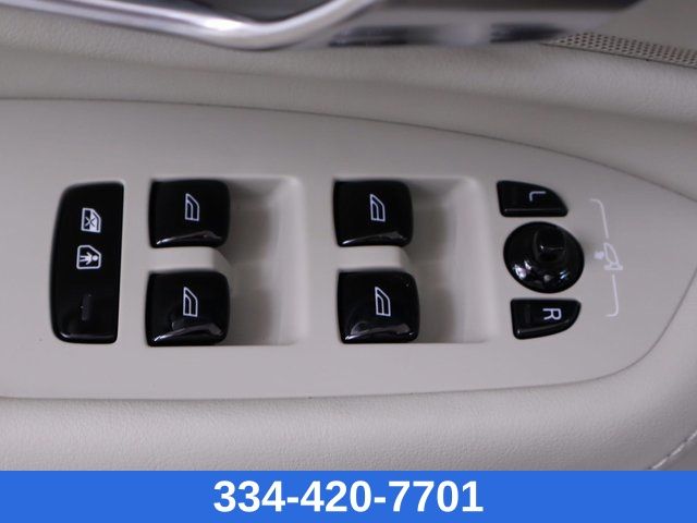 new 2025 Volvo XC90 car, priced at $62,997