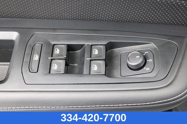 new 2025 Volkswagen Atlas car, priced at $43,693