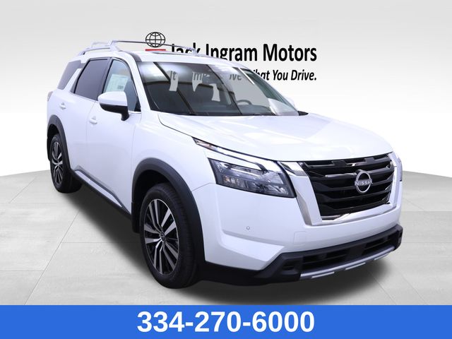 new 2025 Nissan Pathfinder car, priced at $54,630