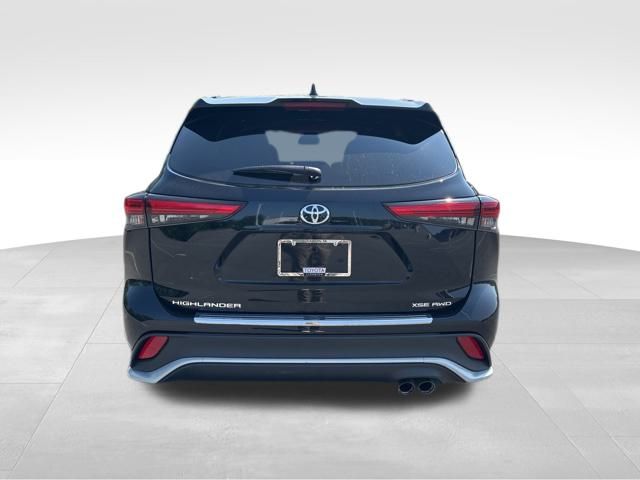 used 2023 Toyota Highlander car, priced at $42,499