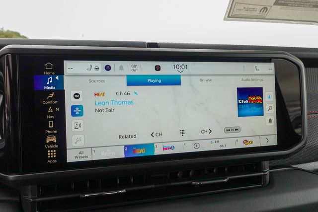 new 2025 Jeep Gladiator car, priced at $55,915