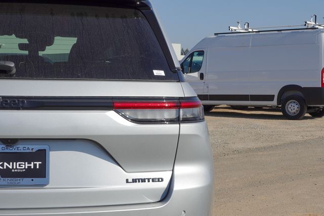 new 2025 Jeep Grand Cherokee car, priced at $40,790