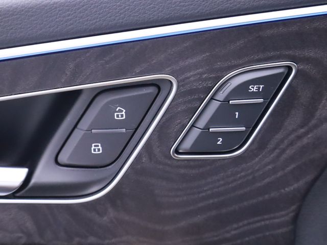 new 2025 Audi Q7 car, priced at $72,250