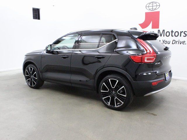 new 2024 Volvo XC40 car, priced at $42,342