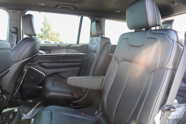 new 2025 Jeep Grand Cherokee L car, priced at $54,112