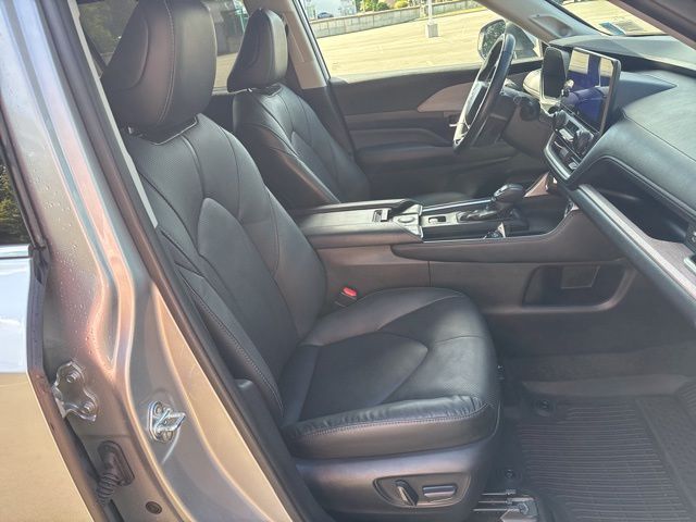 used 2024 Toyota Grand Highlander Hybrid car, priced at $49,999