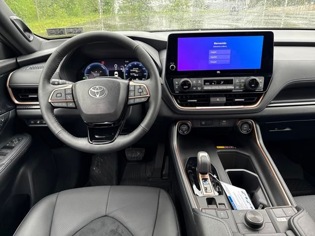 new 2025 Toyota Grand Highlander Hybrid car, priced at $63,122
