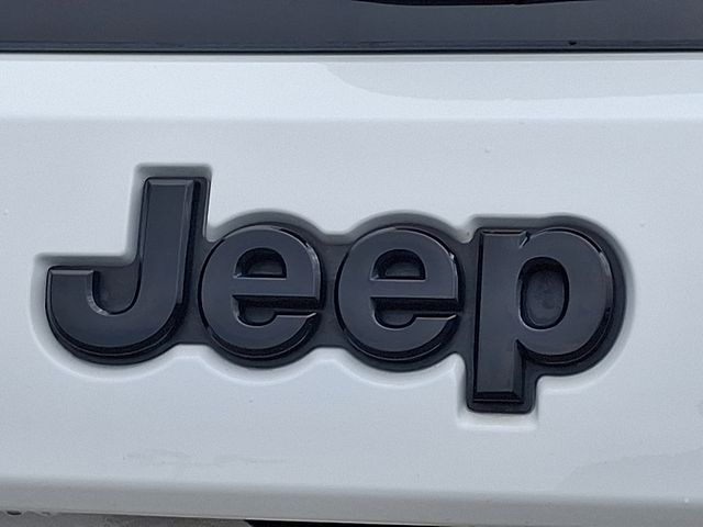 used 2022 Jeep Grand Cherokee WK car, priced at $28,543