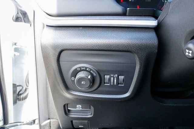 new 2025 Jeep Grand Cherokee L car, priced at $46,935