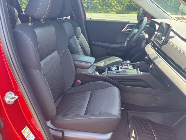 used 2024 Mitsubishi Outlander car, priced at $23,899