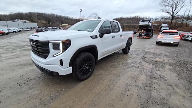 new 2025 GMC Sierra 1500 car, priced at $45,230