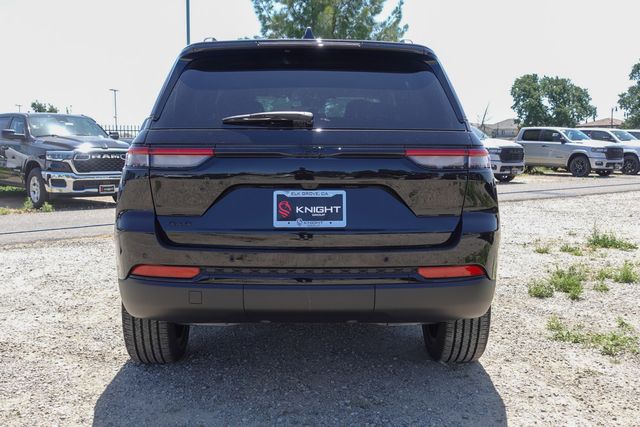 new 2025 Jeep Grand Cherokee car, priced at $40,350