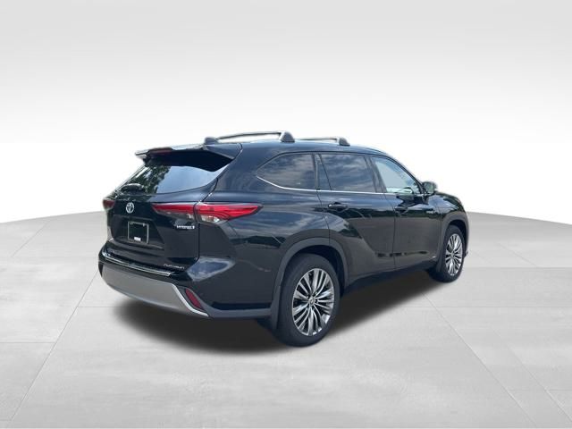used 2020 Toyota Highlander Hybrid car, priced at $35,488