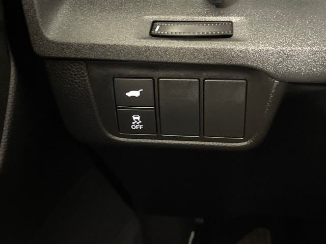 used 2025 Honda CR-V Hybrid car, priced at $37,000