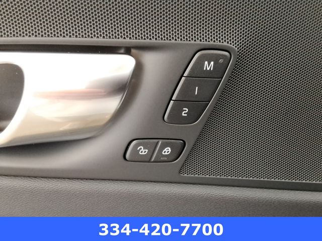 new 2025 Volvo XC60 car, priced at $54,585