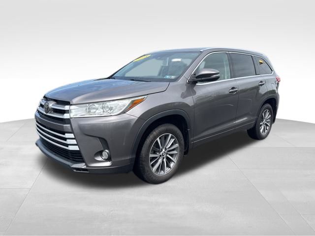 used 2018 Toyota Highlander car, priced at $17,298