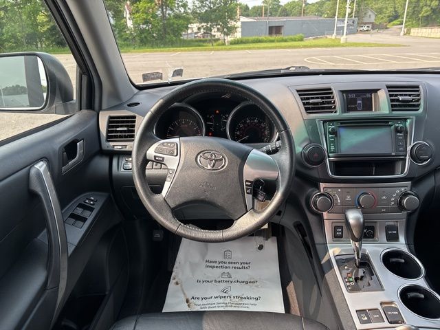 used 2013 Toyota Highlander car, priced at $15,999