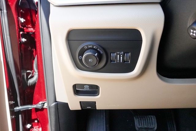 new 2025 Jeep Grand Cherokee car, priced at $47,180