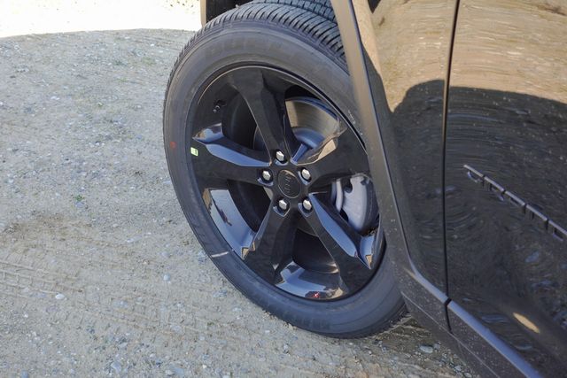 new 2025 Jeep Grand Cherokee car, priced at $40,650