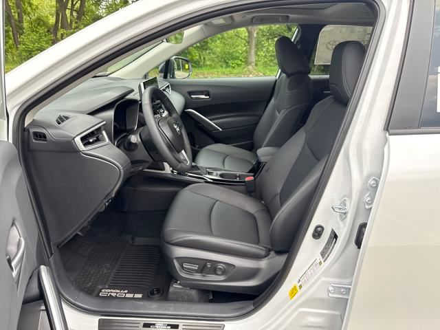 new 2025 Toyota Corolla Cross car, priced at $34,056