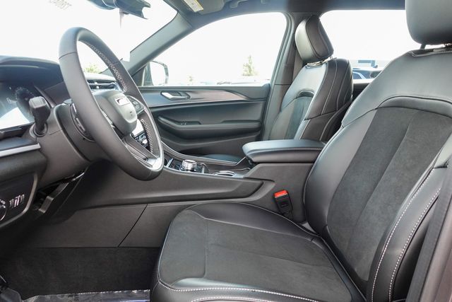 new 2025 Jeep Grand Cherokee L car, priced at $40,870