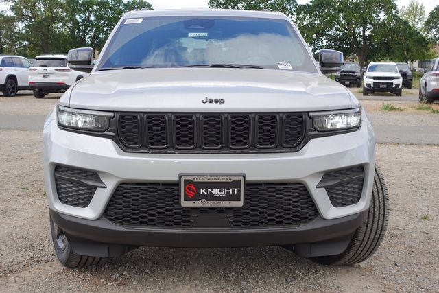 new 2025 Jeep Grand Cherokee car, priced at $40,120