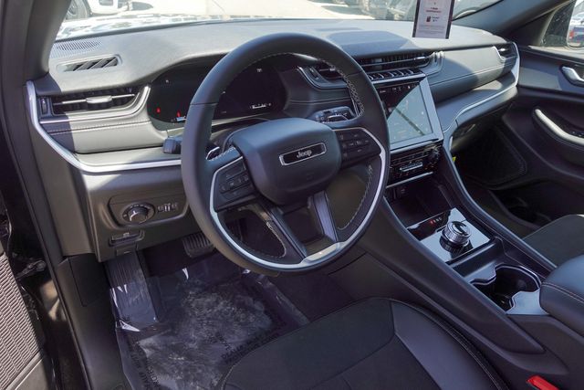 new 2025 Jeep Grand Cherokee car, priced at $41,350