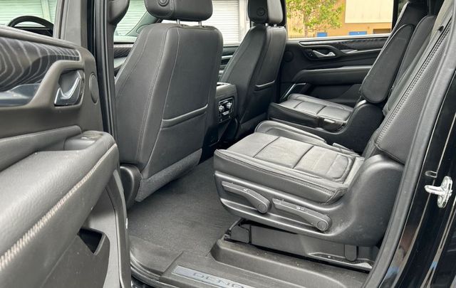 used 2021 GMC Yukon XL car, priced at $61,449