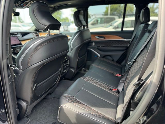used 2022 Jeep Grand Cherokee car, priced at $40,844