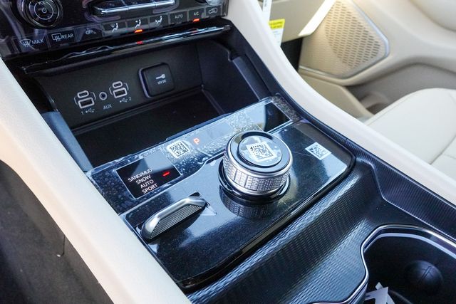 new 2025 Jeep Grand Cherokee car, priced at $47,180