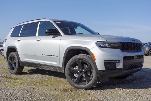 new 2025 Jeep Grand Cherokee L car, priced at $47,520