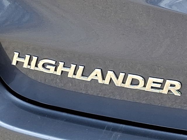 used 2018 Toyota Highlander car, priced at $21,879