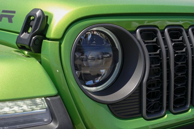 new 2025 Jeep Gladiator car, priced at $40,530