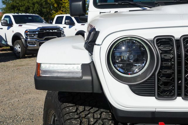 new 2025 Jeep Gladiator car, priced at $57,320