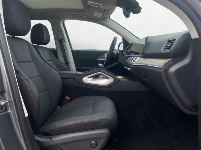new 2025 Mercedes-Benz GLE car, priced at $70,265
