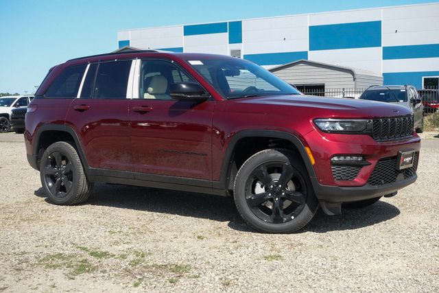 new 2025 Jeep Grand Cherokee car, priced at $51,180