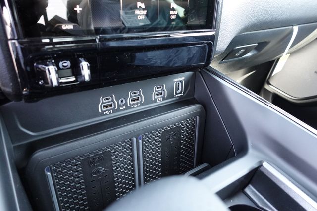 new 2025 Ram 1500 car, priced at $61,644