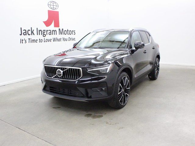 new 2024 Volvo XC40 car, priced at $42,342