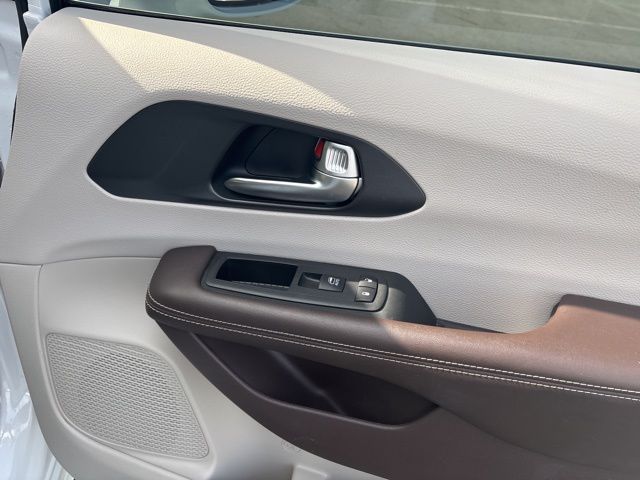 used 2021 Chrysler Pacifica car, priced at $32,699