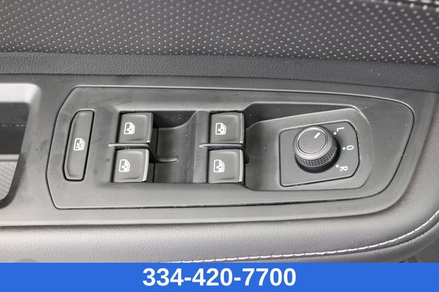 new 2025 Volkswagen Atlas car, priced at $44,703