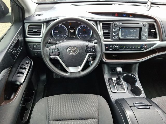 used 2018 Toyota Highlander car, priced at $21,879
