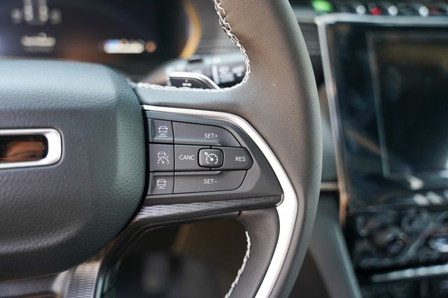 new 2025 Jeep Grand Cherokee car, priced at $42,120