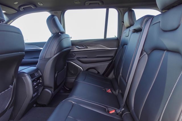 new 2025 Jeep Grand Cherokee car, priced at $44,540