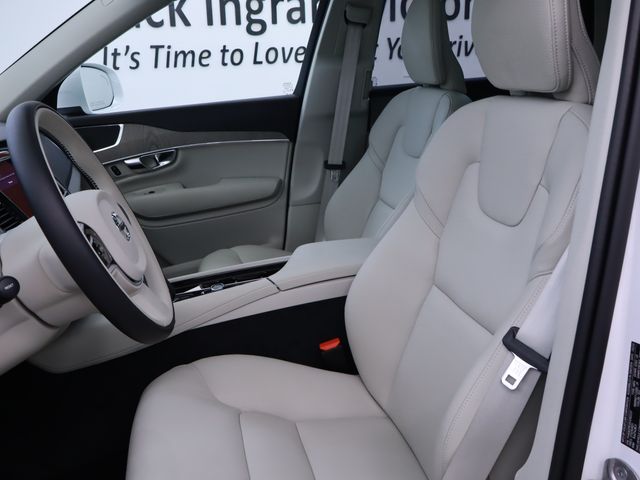 new 2025 Volvo XC90 car, priced at $63,377