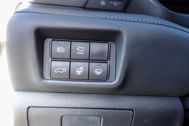 used 2020 Toyota Highlander car, priced at $32,000