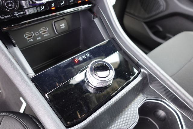 new 2025 Jeep Grand Cherokee car, priced at $34,125